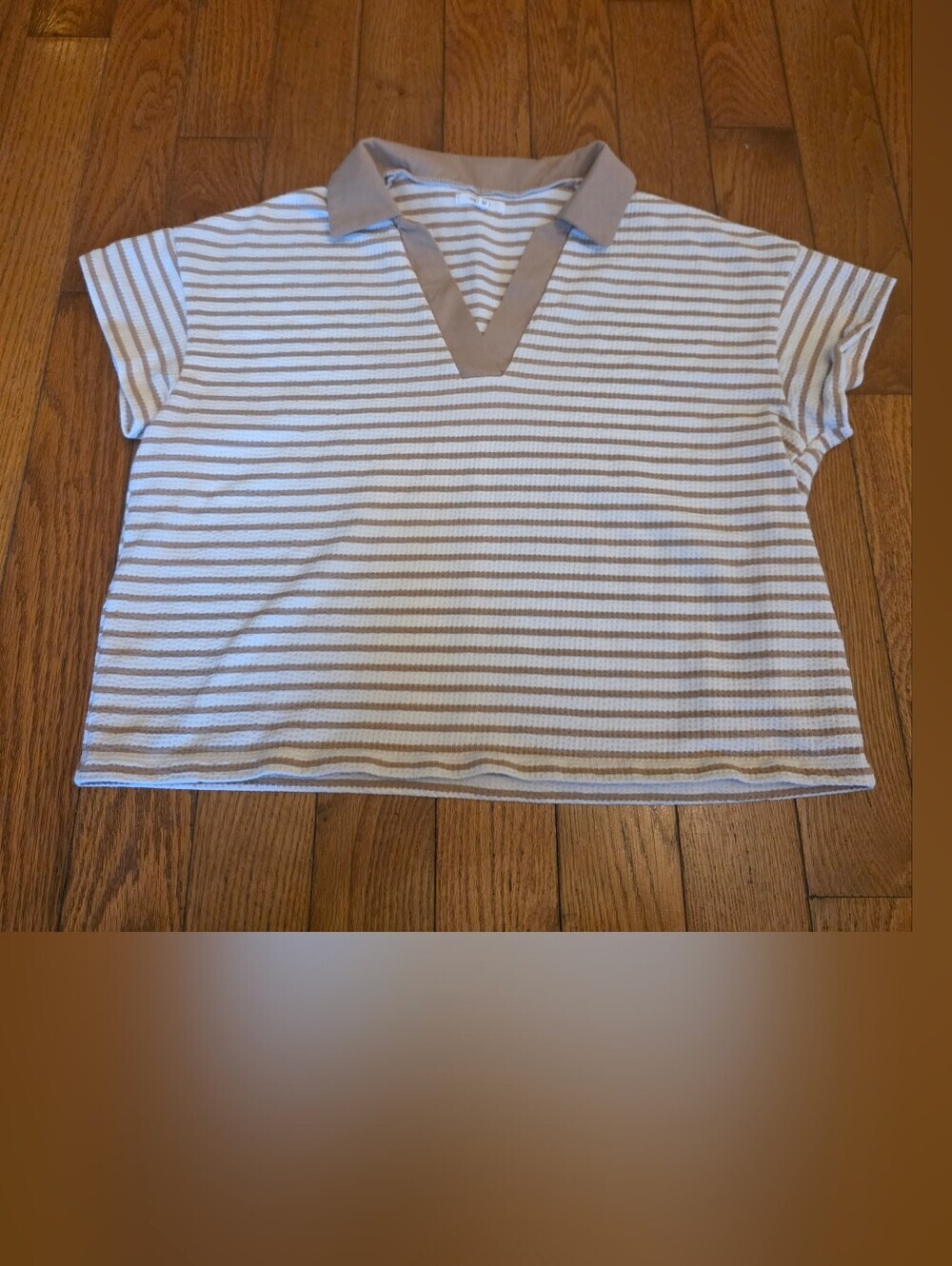 Maurices Cropped Striped V‑Neck Polo Tee in Cream & Tan